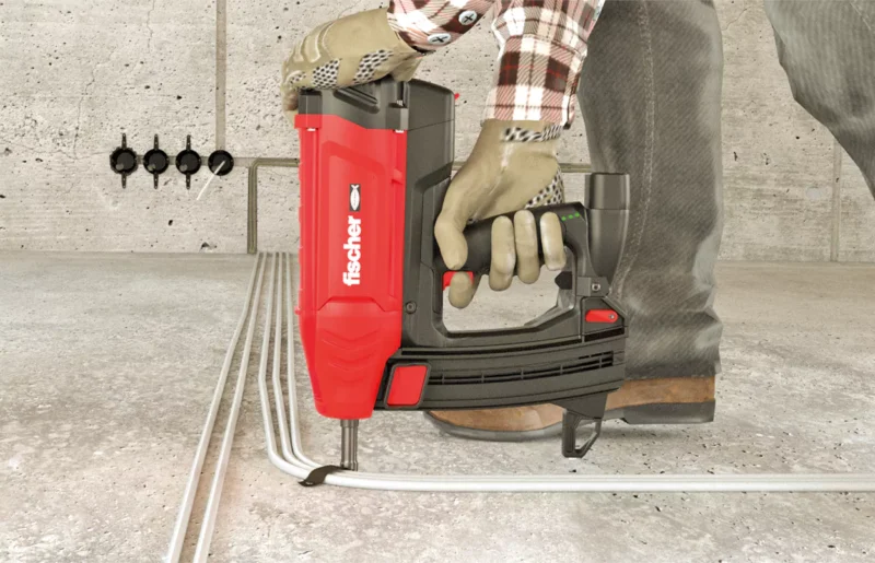 Pistol fixare cuie, pentru beton si otel, Fischer,actionat cu tub de gaz FGC 100 - Masini fixare directa - Simple Tools