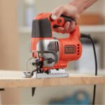 Fierastrau pendular Black&Decker, BES610K, 650W - Fierastraie pendulare/sabie si circulare - Simple Tools