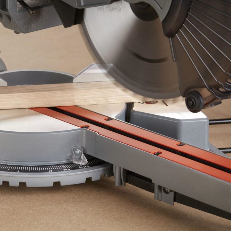 Fierastrau circular Black&Decker, BES700, 1600 W, 216 mm - Fierastraie pendulare/sabie si circulare - Simple Tools