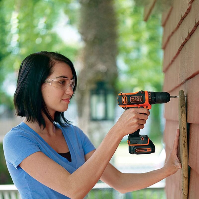 Masina de gaurit si insurubat Black&Decker cu acumulator Li-Ion 10.8V + set unelte de mana + geanta textila + biti si burghie, BDCDD12HTSA-QW - Masini de gaurit si insurubat cu acumulator - Simple Tools