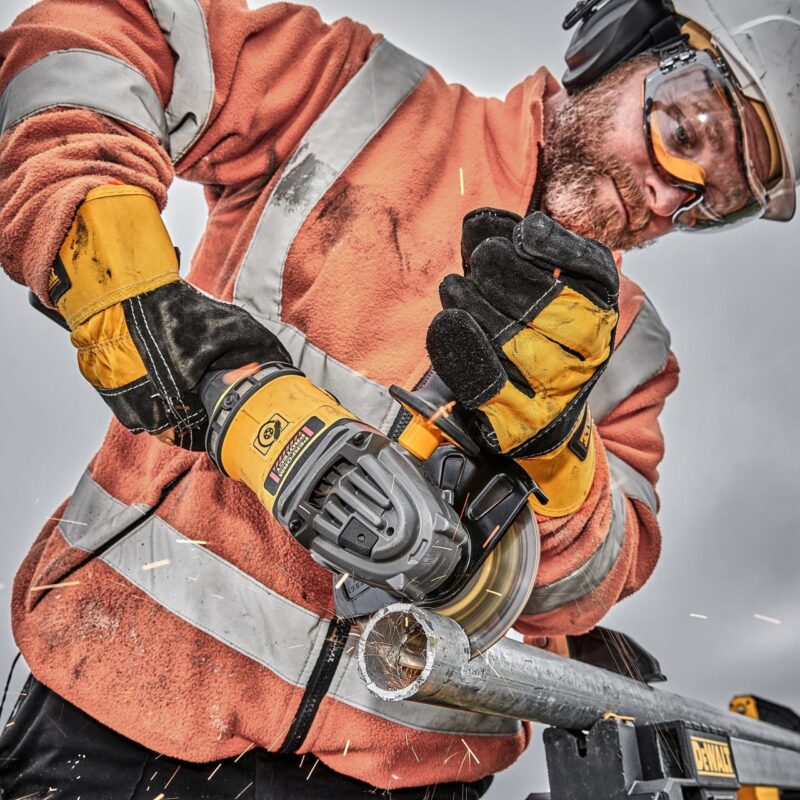 Polizor unghiular DeWalt, DCG418N, 125 mm, XR Flexvolt 54 V (acumulatorul nu este inclus), motor fara perii - Polizoare unghiulare si de banc - Simple Tools