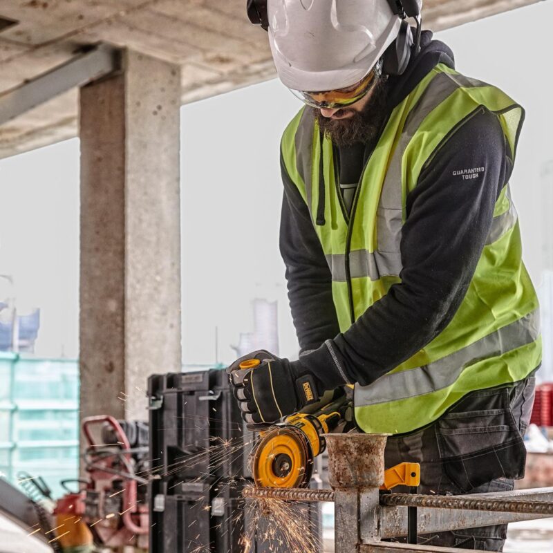Polizor unghiular DeWalt, DCG418N, 125 mm, XR Flexvolt 54 V (acumulatorul nu este inclus), motor fara perii - Polizoare unghiulare si de banc - Simple Tools