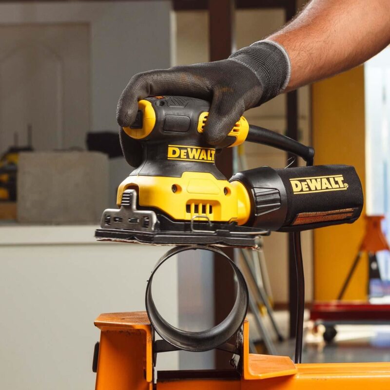 Slefuitor orbital cu talpa dreptunghiulara DeWalt, DWE6411, 140 x 115 mm - Scule electrice - Simple Tools