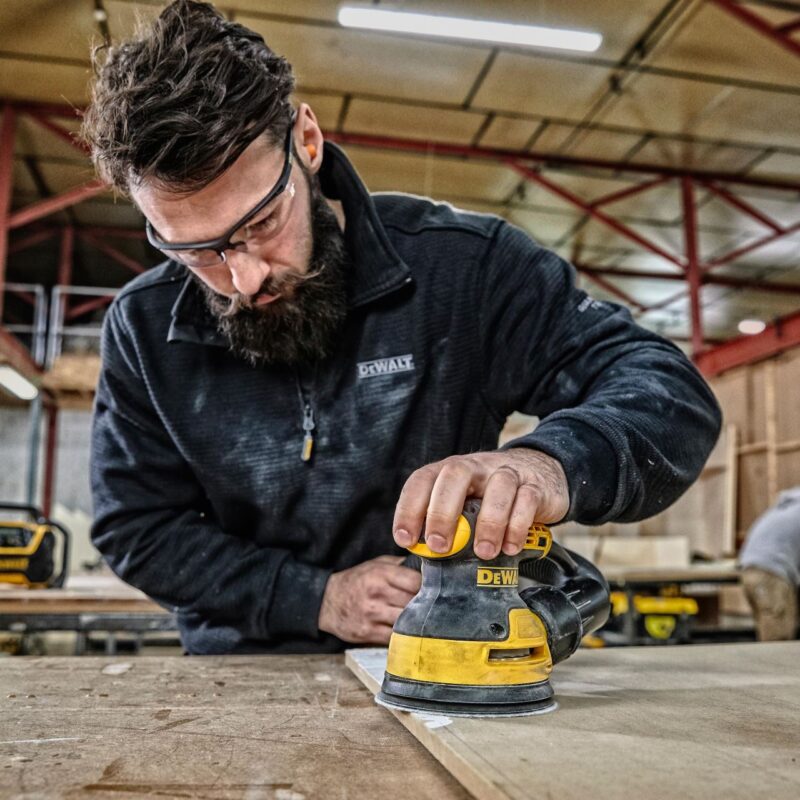 Slefuitor orbital cu excentric DeWalt, DWE6423, 125 mm - Scule electrice - Simple Tools
