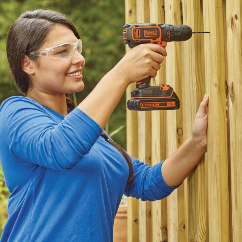 Masina de gaurit si insurubat Black&Decker, BDCDC18KB,  2 acumulatori LI-ion 1.5Ah 18V - Masini de gaurit si insurubat cu acumulator - Simple Tools