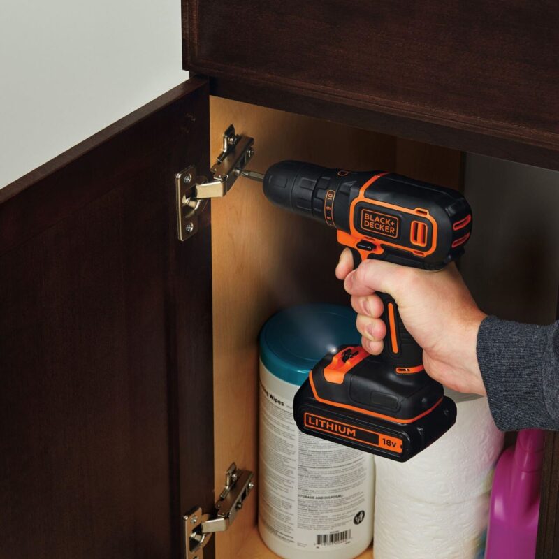 Masina de gaurit si insurubat Black&Decker, BDCDC18KB,  2 acumulatori LI-ion 1.5Ah 18V - Masini de gaurit si insurubat cu acumulator - Simple Tools