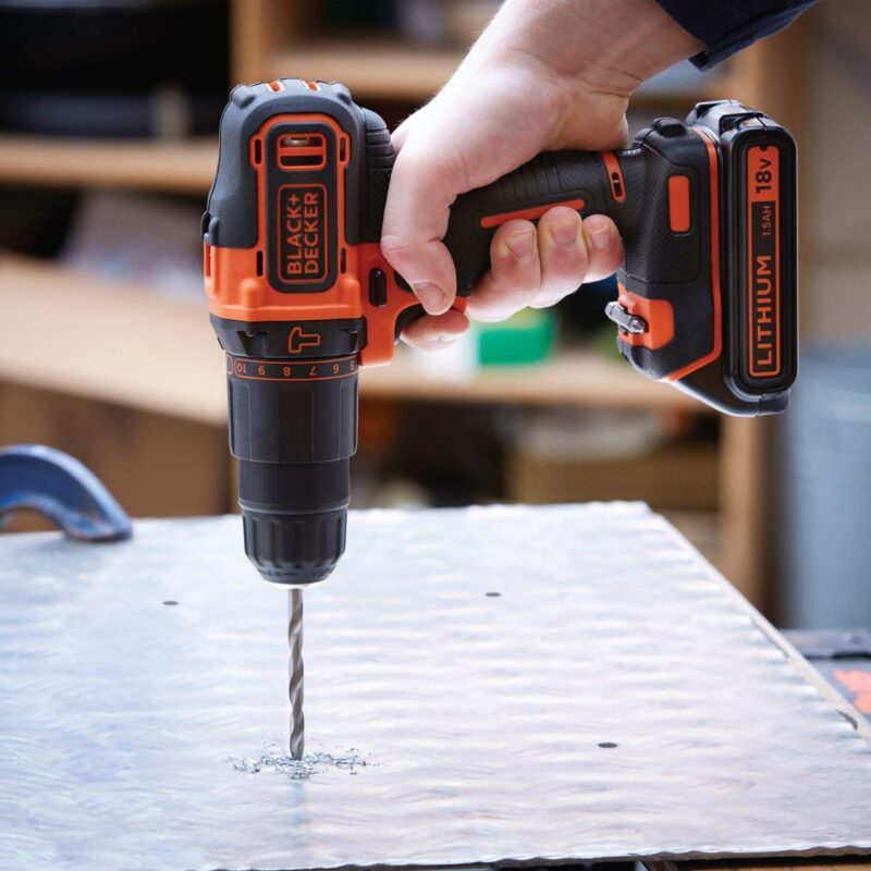 Masina de gaurit si insurubat Black&Decker, BDCHD18, acumulator LI-ION 1.5Ah 18V - Masini de gaurit si insurubat cu acumulator - Simple Tools