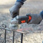Polizor unghiular Black&Decker, BEG220, 900W 125 mm - Polizoare unghiulare si de banc - Simple Tools