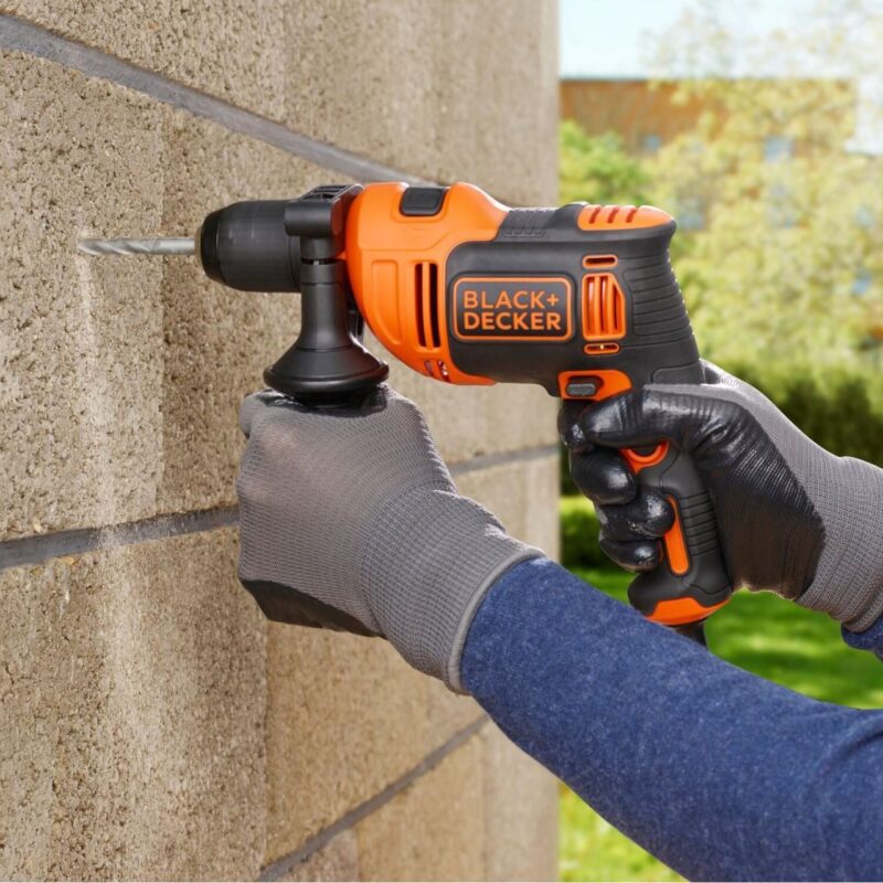 Masina de gaurit cu percutie Black&Decker, BEH550, 550W 1.5-13mm - Bormasini - Simple Tools