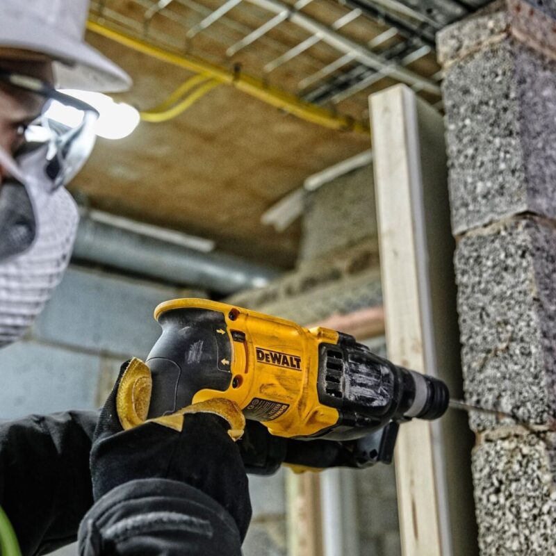 Ciocan rotopercutor DeWalt SDS-PLUS, D25133K-QS 3 moduri 800 W - Ciocane rotopercutoare si demolatoare - Simple Tools