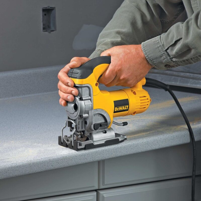 Fierastrau pendular DeWalt, DW331K, 3100 rpm, 701 W - Fierastraie pendulare/sabie si circulare - Simple Tools