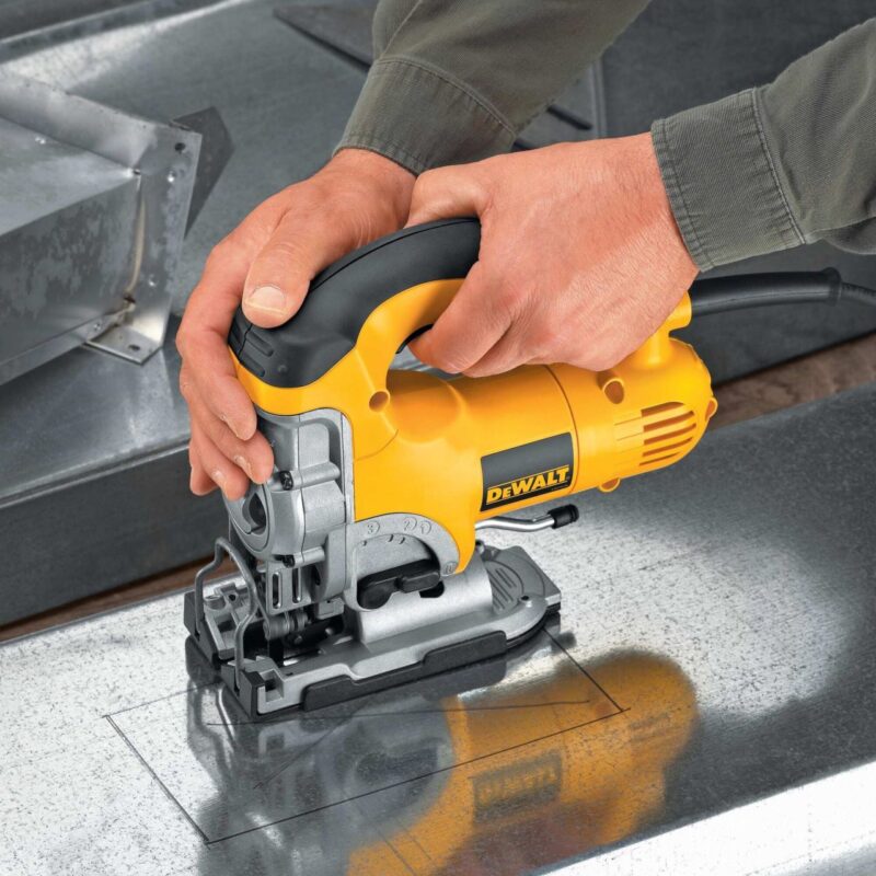 Fierastrau pendular DeWalt, DW331K, 3100 rpm, 701 W - Fierastraie pendulare/sabie si circulare - Simple Tools