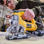 Fierastrau pendular DeWalt, DW331K, 3100 rpm, 701 W - Fierastraie pendulare/sabie si circulare - Simple Tools