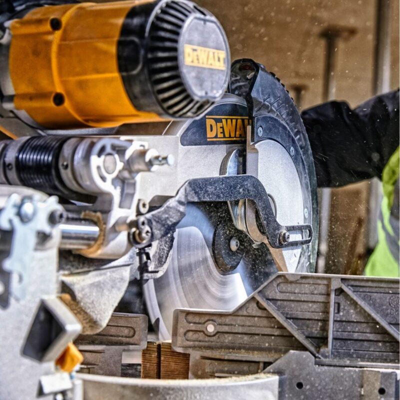 Fierastrau circular stationar DeWalt, DWS780-QS, disc 305 mm, 1675 W - Fierastraie pendulare/sabie si circulare - Simple Tools