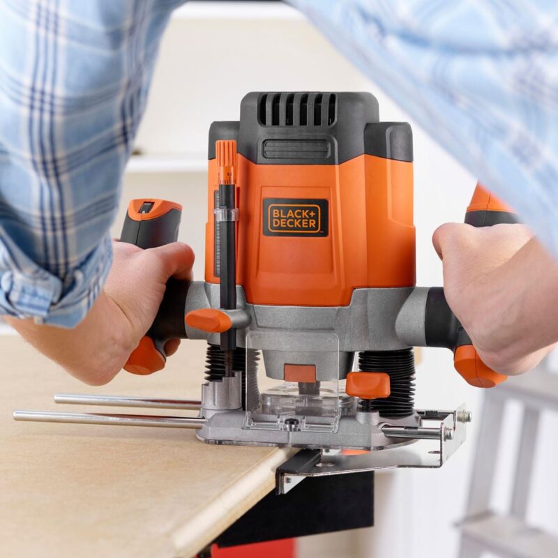 Masina de frezat Black&Decker, KW1200E, 1200 W, 6.35 mm, 8 accesorii, viteza variabila - Scule electrice - Simple Tools